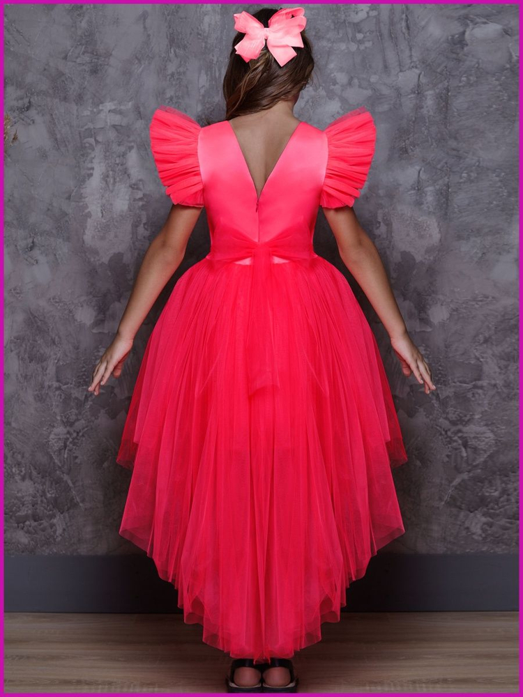 Платье для девочки нарядное со шлейфом София розовый неон